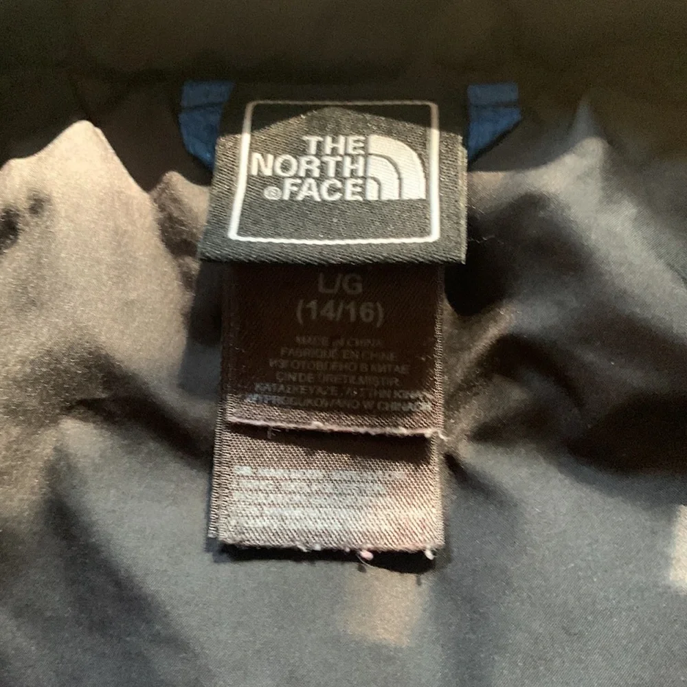 The north face 550 puffer jacket -boys - Picture 2 of 7